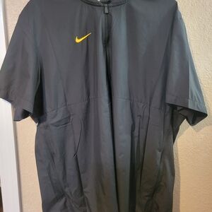 Nike Men's Charcoal Windbreaker with Yellow Swoosh